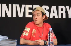 陈冠希沈阳出席代言活动图片 现场狂飙汗丑态百出_5
