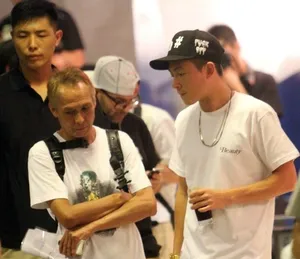 陈冠希开派对狂欢图片 无视艳照门千万债款