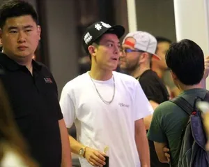 陈冠希开派对狂欢图片 无视艳照门千万债款_2