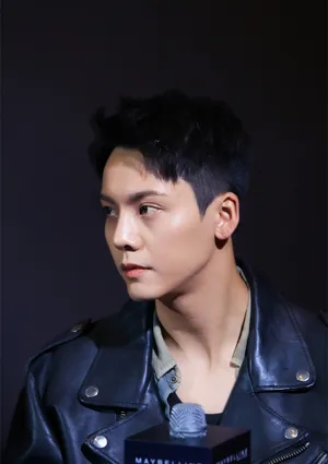 陈伟霆帅痞英姿大男孩美图_2