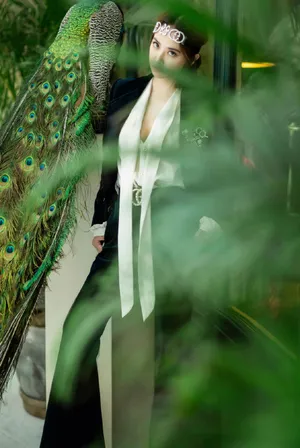 蔡依林丝绒西装酷美写真图片_7