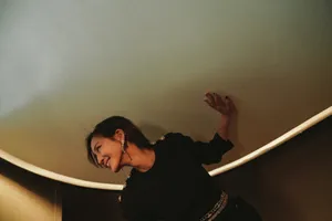 张钧甯针织衫优雅气质写真图片_5