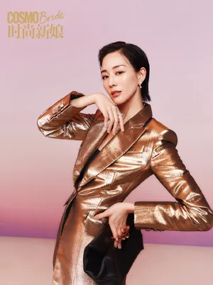 张钧甯婚纱美丽圣洁香肩写真图片