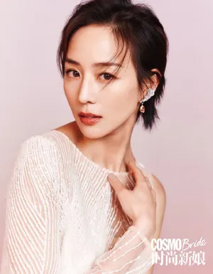 张钧甯婚纱美丽圣洁香肩写真图片_4