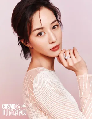 张钧甯婚纱美丽圣洁香肩写真图片_7