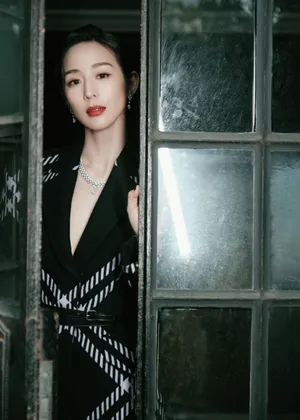 张钧甯深V大衣性感写真图片_4