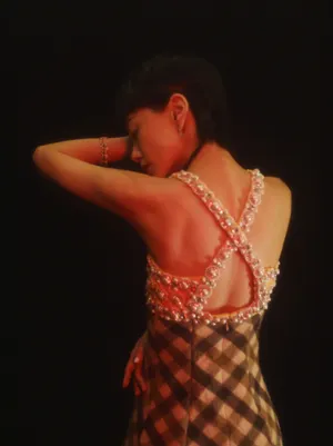 郭采洁短发复古风光影写真图片_5