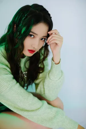 陈昕葳甜飒性感甜美图片写真