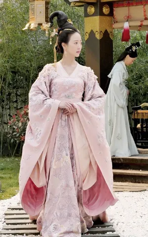 古装美女张钧甯妩媚优雅写真_5