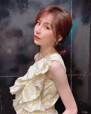 王心凌双麻花辫皮肤白嫩少女感十足自拍图片_2