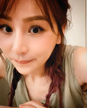 王心凌双麻花辫皮肤白嫩少女感十足自拍图片_4