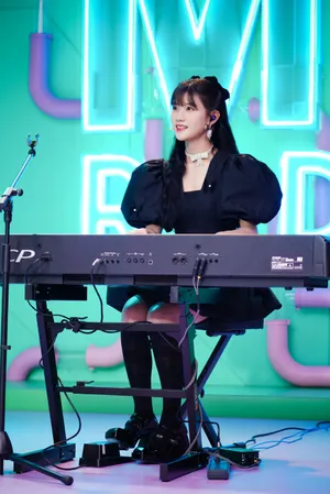 陈意涵黑裙性感养眼写真图片_8