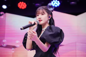 陈意涵黑裙性感养眼写真图片_12