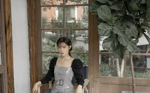 陈意涵银色抹胸裙性感写真图片_6