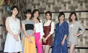林心如舒淇杨谨华闺蜜聚会自拍美照图片_5