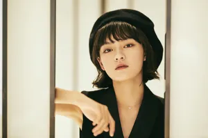 文淇西装裙魅力时尚写真图片_7