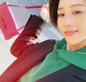 张钧甯短发干练大方美照图片
