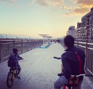 卓依婷携女儿游玩亲密幸福美照图片_3