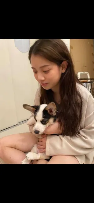 王彩桦晒大女儿清新甜美美照图片_4