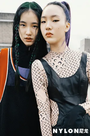 小S两女儿时尚清新可爱写真图片第1张