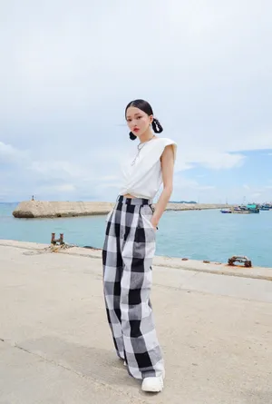 张韶涵海边清秀写真图片_3