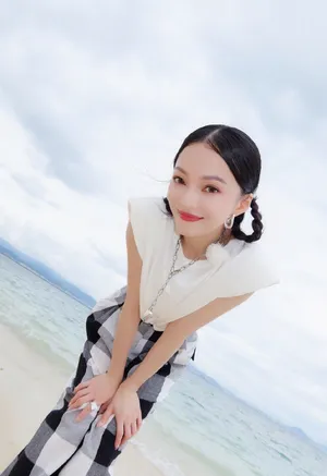 张韶涵海边清秀写真图片_4