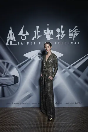 张钧甯连体衣短发酷美写真图片_8