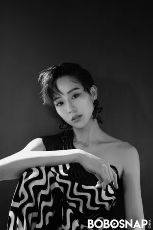 张钧甯短发造型性感写真图片