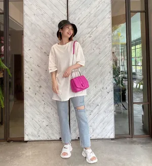 杨丞琳白T牛仔裤休闲舒适少女感美照图片_6