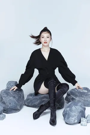 徐洁儿冷艳酷飒写真图片