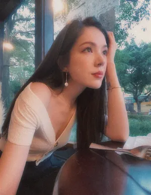 许玮甯清新俏皮自拍图片_5
