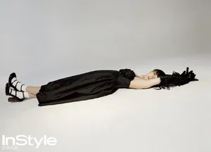 文淇吊带黑裙性感写真图片_3