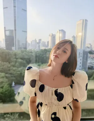陈乔恩波点裙短发私服照图片_1