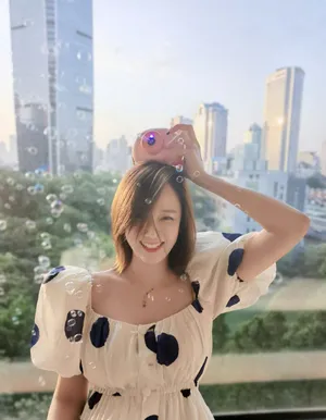 陈乔恩波点裙短发私服照图片_3