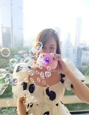 陈乔恩波点裙短发私服照图片_4