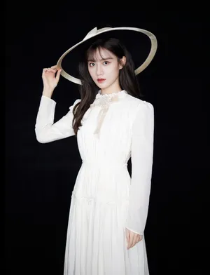 陈意涵纯白性感甜美写真图片_1
