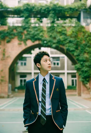 赖冠霖帅气学院风写真图片_2