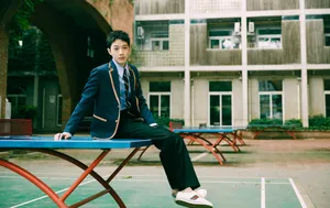 赖冠霖帅气学院风写真图片_5