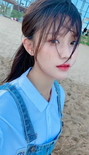 陈意涵清秀甜美旅拍图片