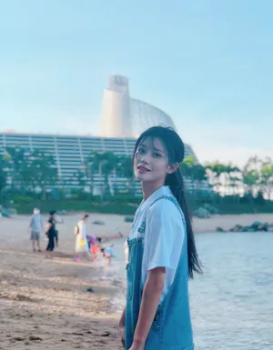 陈意涵清秀甜美旅拍图片_2