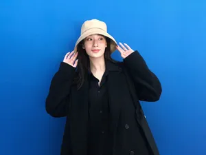 张馨比休闲随性生活照图片_4