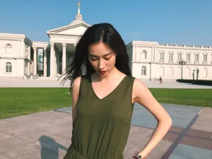 张馨比长裙牛仔衫时尚街拍图片_5