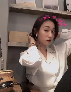 张馨比自拍照图片