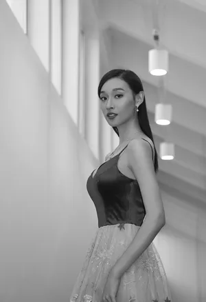 张馨比性感活动照图片_3
