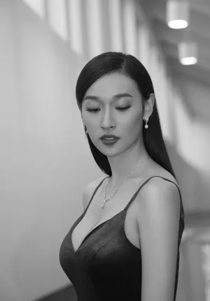 张馨比性感活动照图片_8
