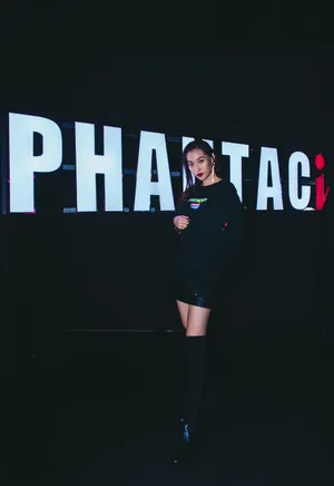 张馨比时装秀活动照图片_2