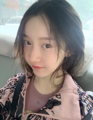 张馨比清新可人生活照图片_3