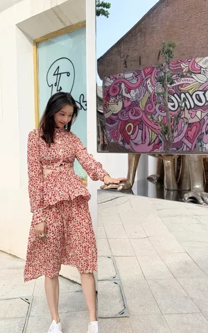 张馨比街头唯美街拍图片_2
