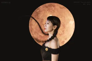 “辣妈”贾静雯春日性感写真图片_1