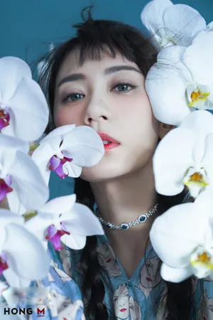“辣妈”贾静雯春日性感写真图片_8
